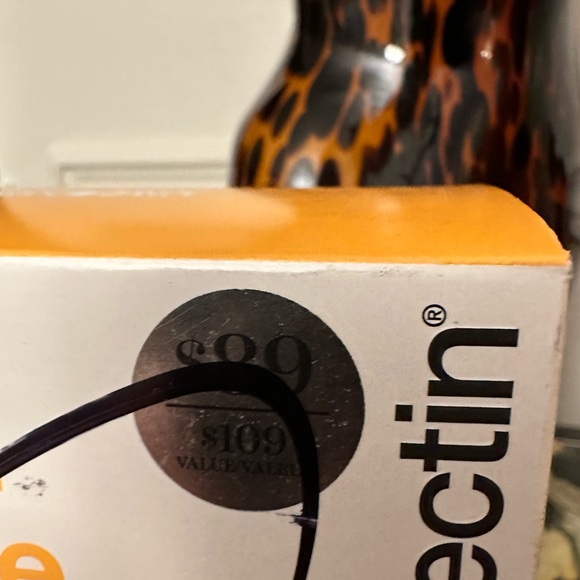 NEW StriVectin Multi-Action Cosmetic Gift Set - 3 piece BRIGHTEN AND RESTORE $90 - Picture 4 of 7